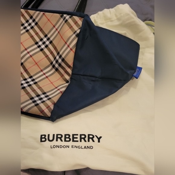 BURBERRY Blue Label Navy Tote w/Dust Bag - Picture 11 of 16